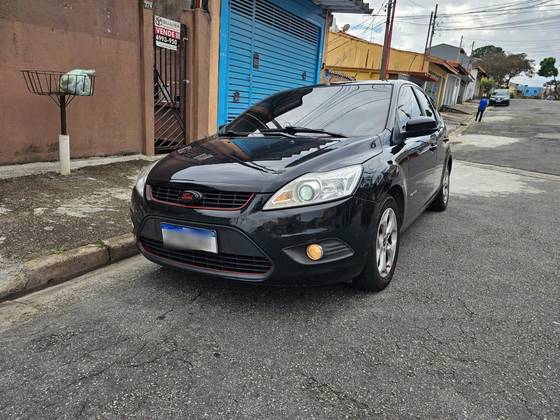 FORD FOCUS 2.0 TITANIUM HATCH 16V FLEX 4P AUTOMÁTICO FORD FOCUS 2.0 TITANIUM HATCH 16V FLEX 4P AUTOMÁTICO